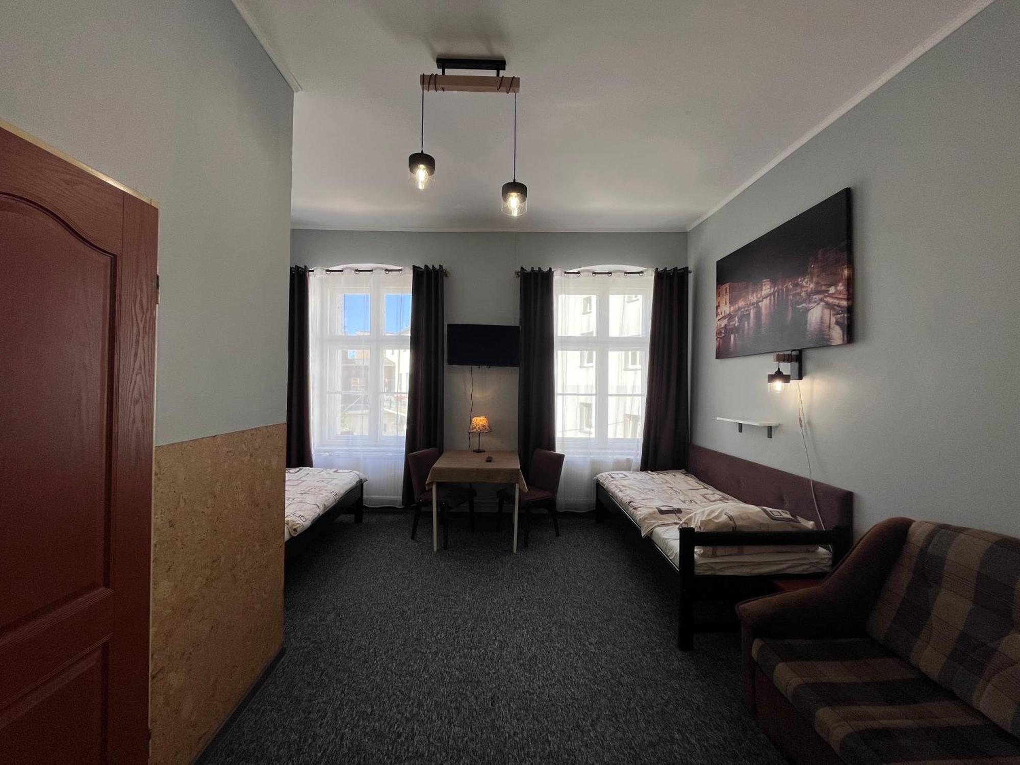 Hotel Polonia Namyslow Exterior photo